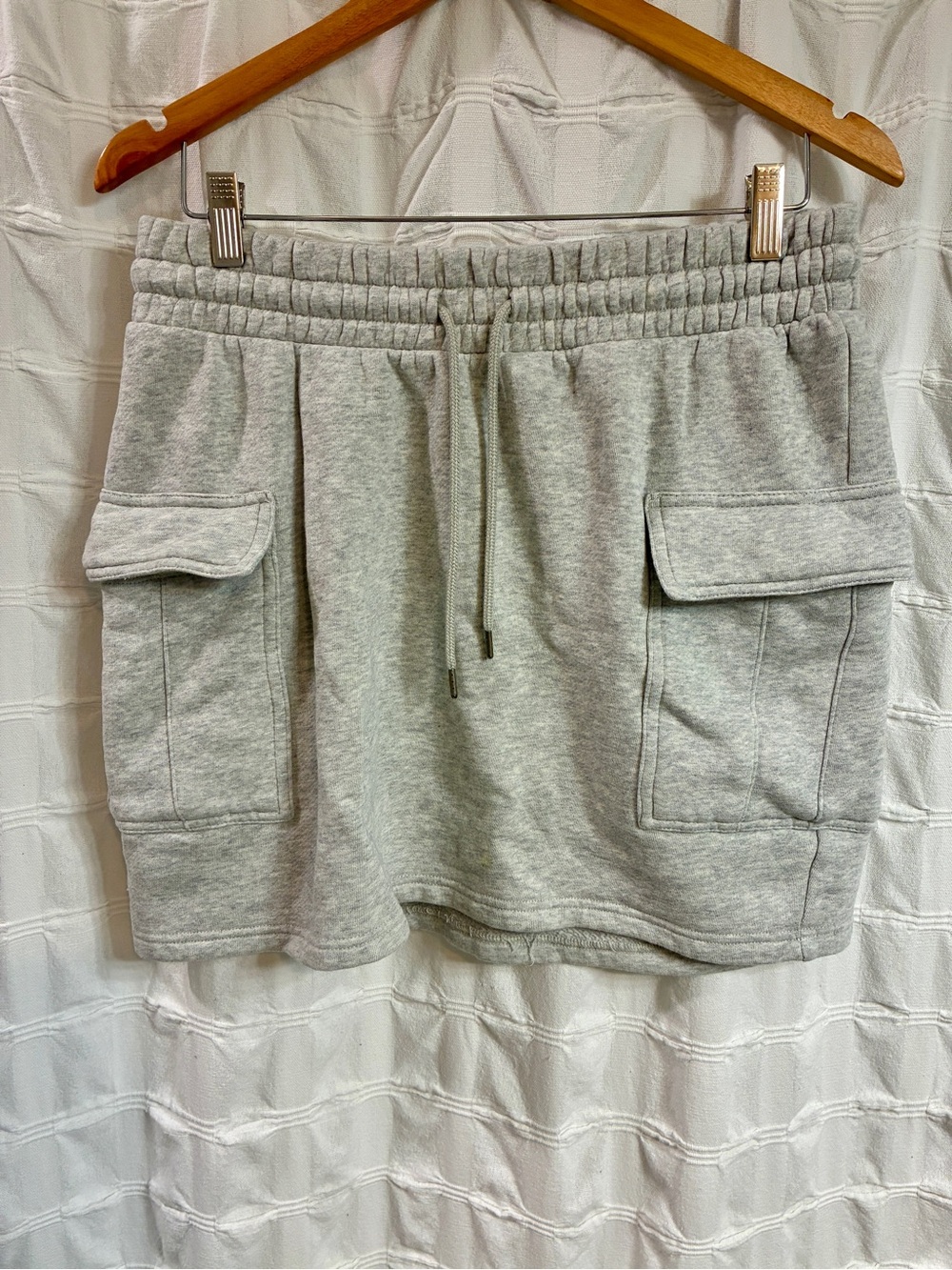 Universal Thread Gray Fleece Cargo Skirt Drawstring Elastic Pockets Medium 16”